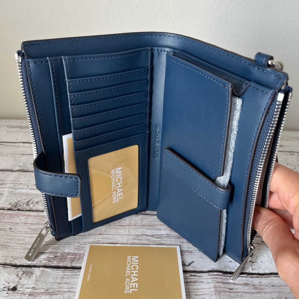 Michael Kors Jet set travel large double zip wristlet🎈🎈 - Picture 6 of 9